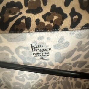 Kim Rogers Leopard Print Cotton Tee in Cream, Brown & Black